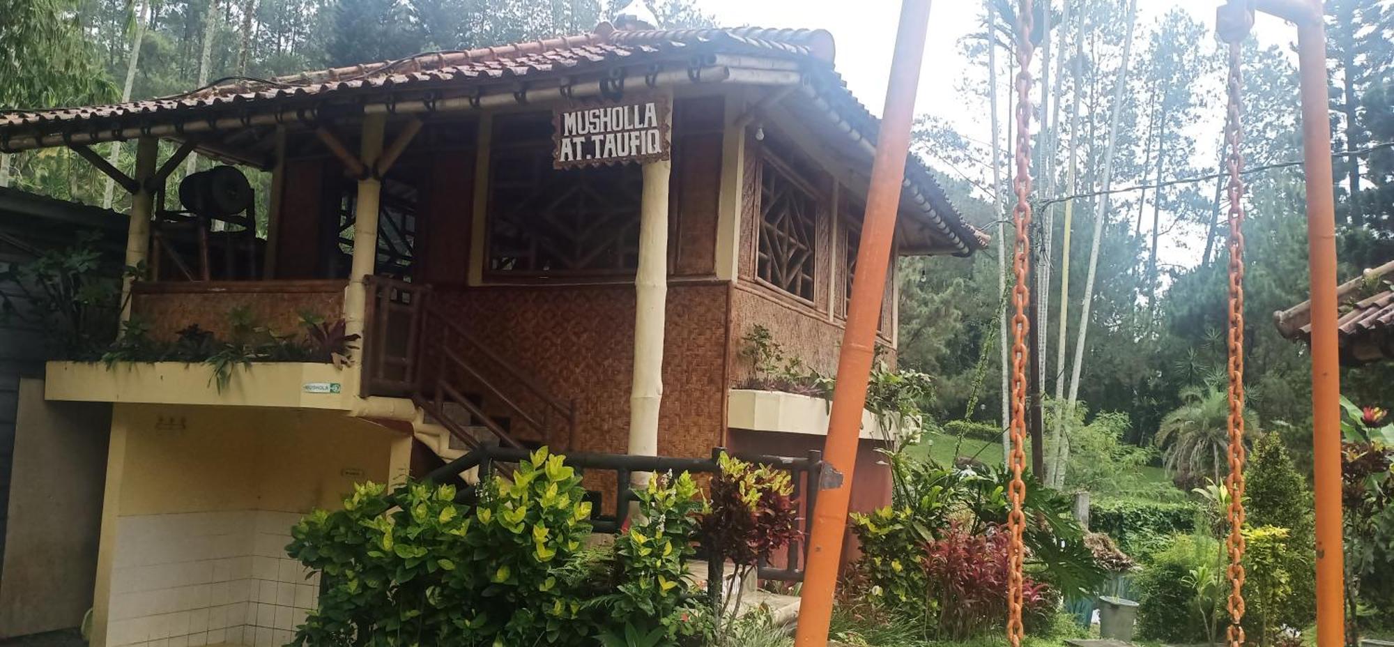 Resort Prima Cisarua Tagalbato 外观 照片