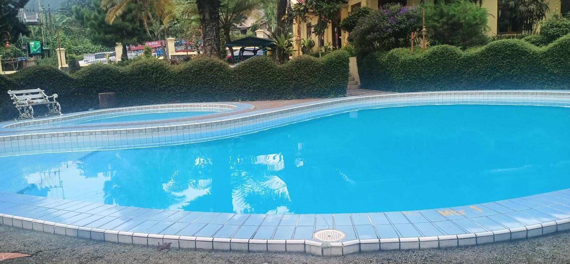 Resort Prima Cisarua Tagalbato 外观 照片