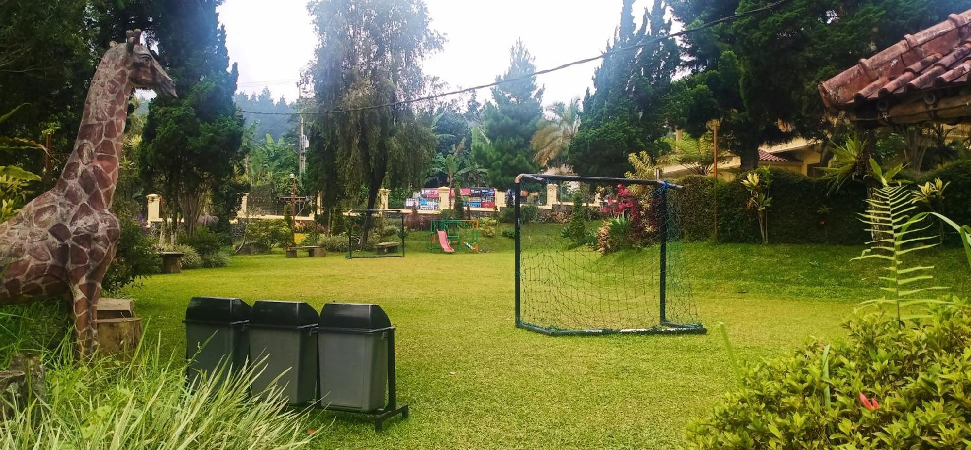 Resort Prima Cisarua Tagalbato 外观 照片